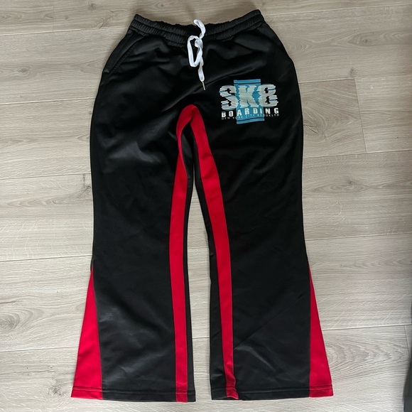SK8 Boarding Track Pants Black Red Striped Men’s Large EUC Brooklyn athleasure - Picture 1 of 3